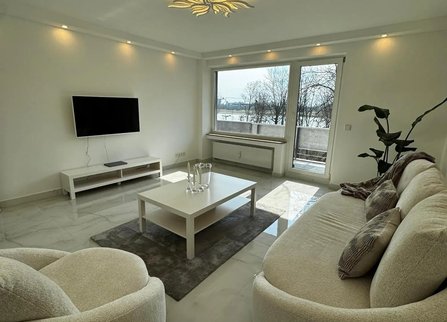 Apartment Rheinblick Suite Oberkassel Duesseldorf